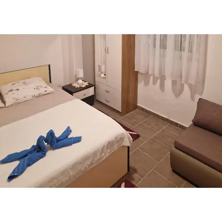 1 Bedroom Beautiful In