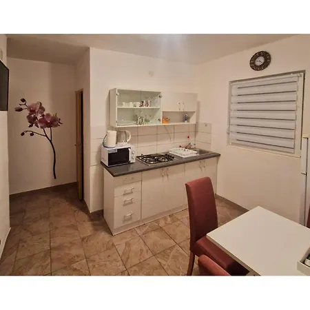 1 Bedroom Cozy In Vir