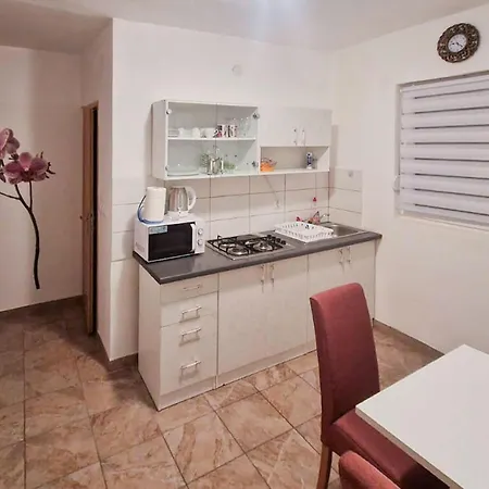 1 Bedroom Beautiful In * Вир