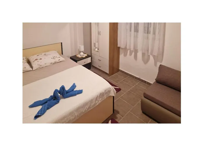 1 Bedroom Cozy In