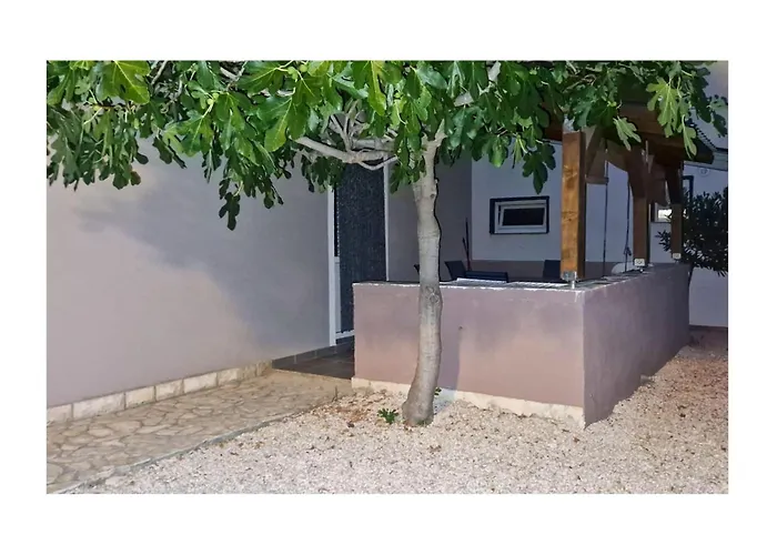 Apartman 1 Bedroom Cozy In Vir